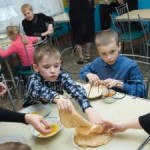 Детей в Владимире-Волынском кормят продуктами с истекшим сроком годности